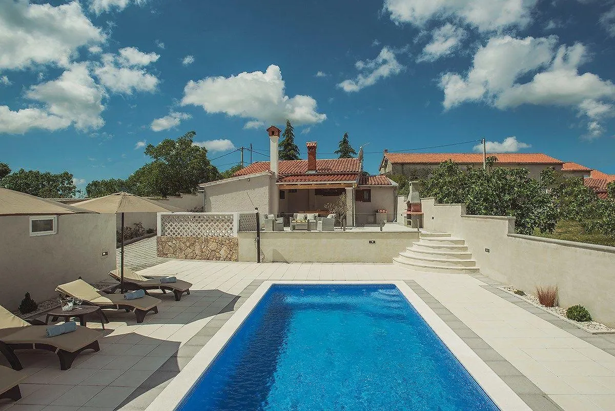 Holiday home Villa Paola Vodnjan